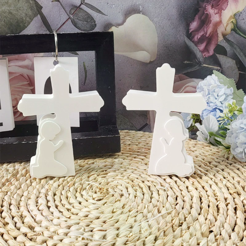 Cross Little Boy And Girl Pray - Candle Quotes reseña y precio